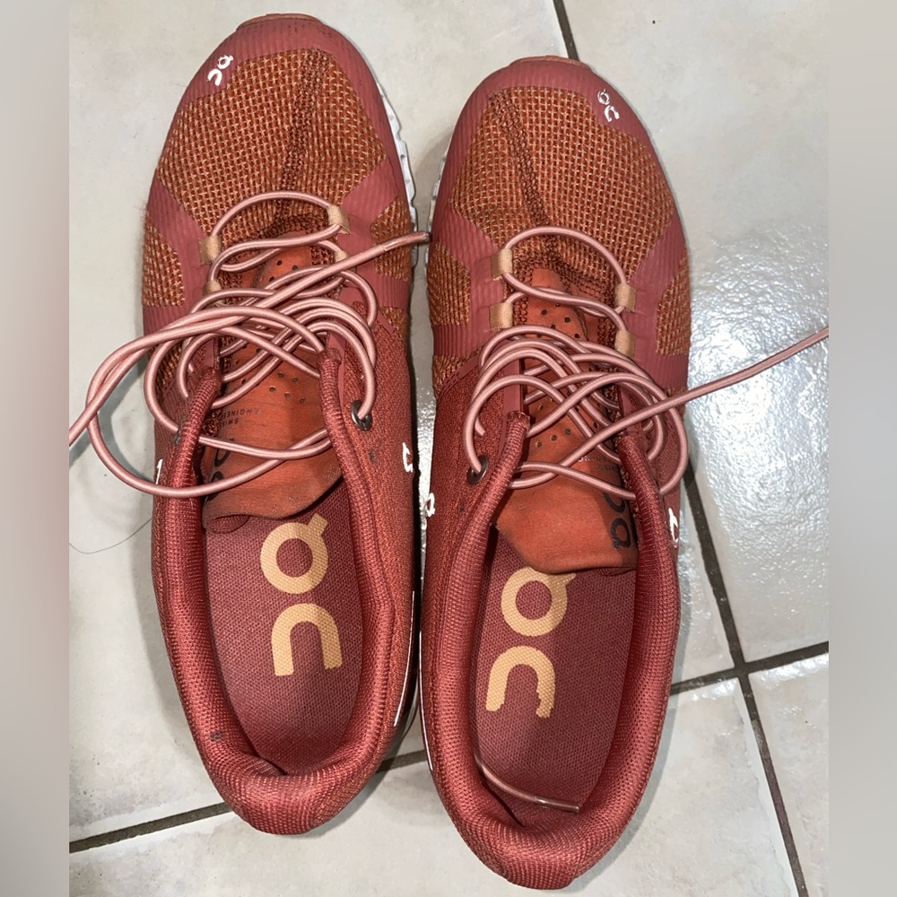 OC tennis shoes